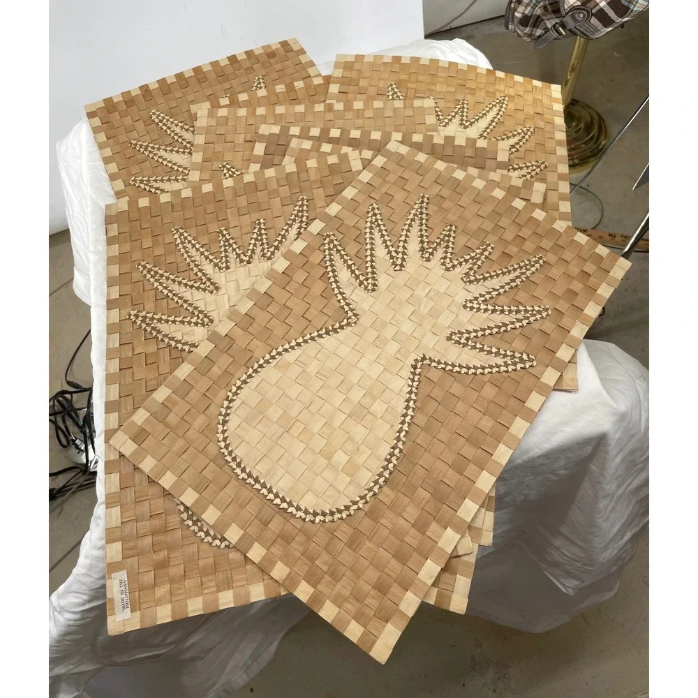 Vtg Placemats Set of 8 Woven Wood Flat Weave Tan Pineapple Made in Philippines
